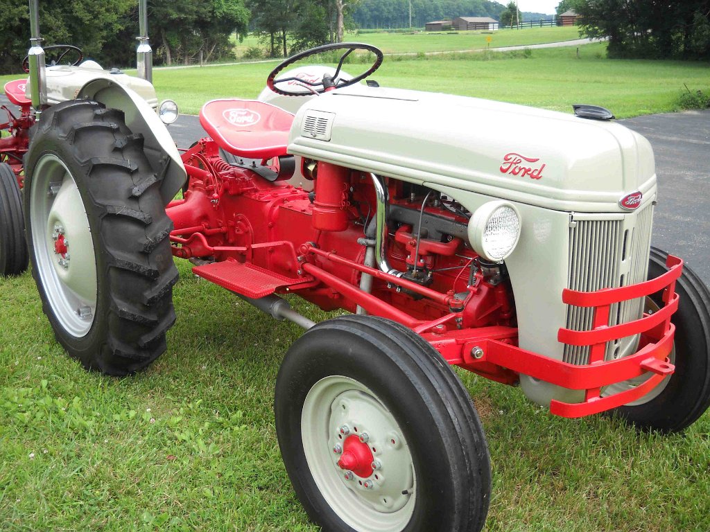 Antique tractors ford 8n #8